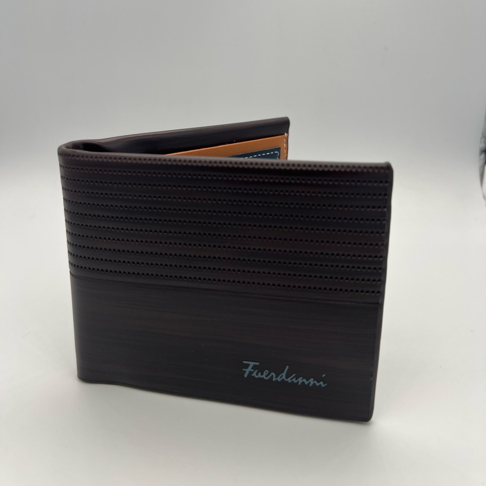 Men Leather Wallets - Picture 8 of 9